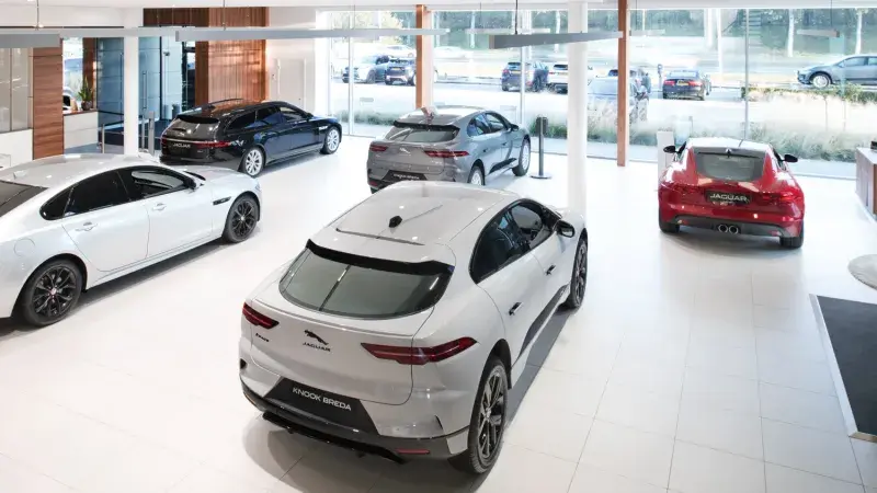 Showroom Jaguar
